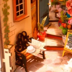 Hyllemagi - Floral Corner